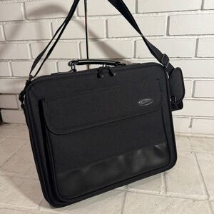 Targus Laptop Bag Black Padded Carrying Brief Case